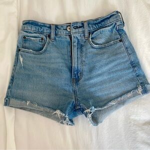 Abercrombie Mom Short Highrise
